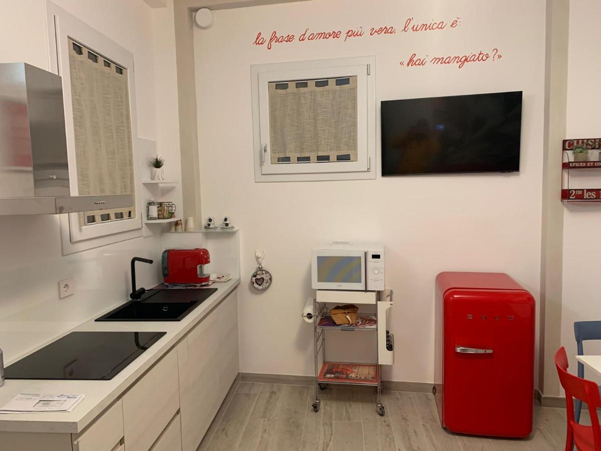 Bed Art Relaxing Suite - Appartamento Con Sauna Love Suite Gallery Сан-Бенедетто-дель-Тронто Экстерьер фото