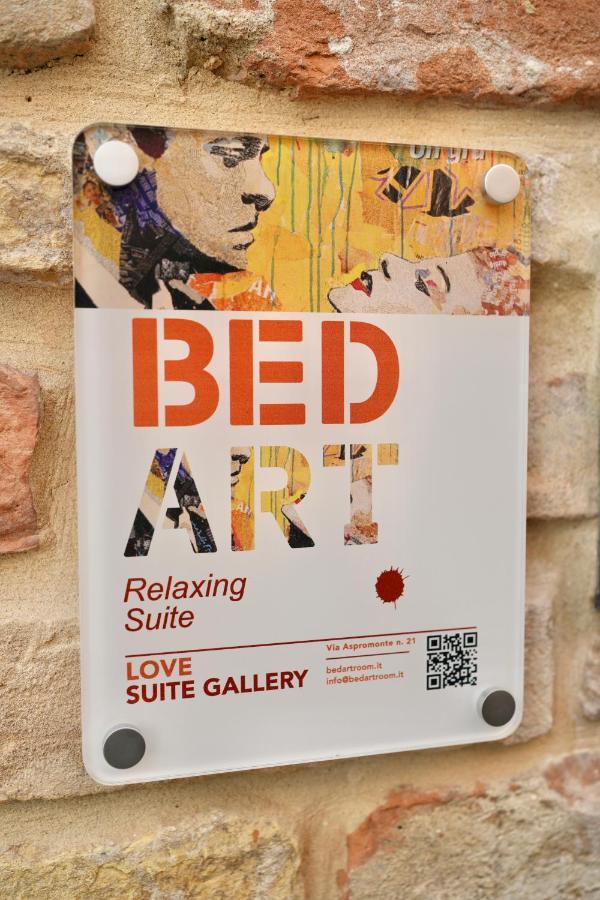 Bed Art Relaxing Suite - Appartamento Con Sauna Love Suite Gallery Сан-Бенедетто-дель-Тронто Экстерьер фото